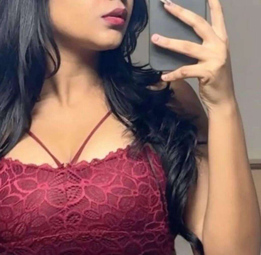 Geet is Female Escorts. | Toronto | Ontario | Canada | scarletamour.com 