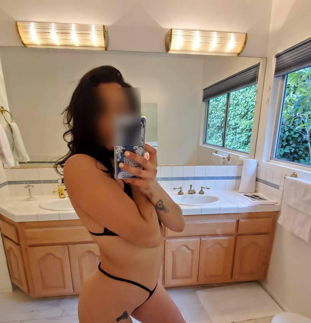 Nikki Morgan is Female Escorts. | Victoria | British Columbia | Canada | scarletamour.com 