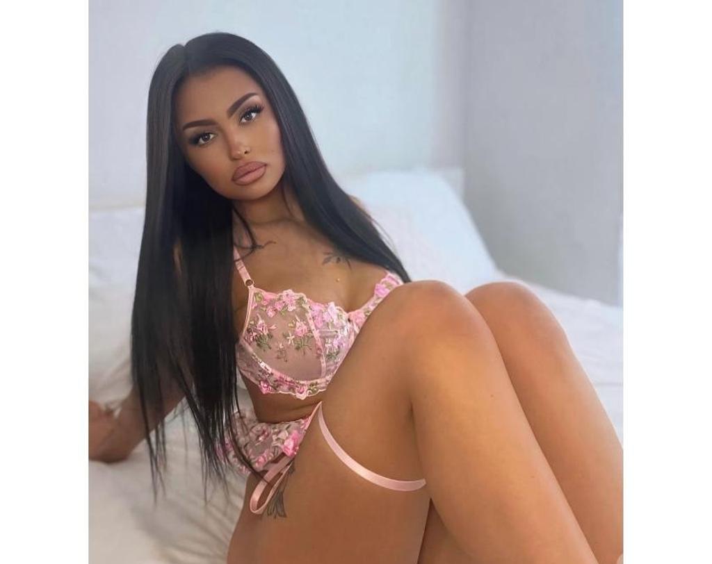  is Female Escorts. | Bath | United Kingdom | United Kingdom | scarletamour.com 