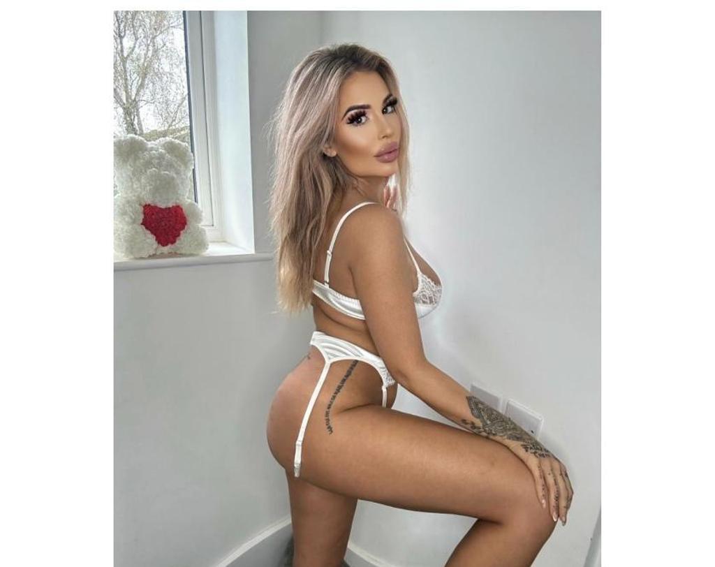  is Female Escorts. | Leeds | United Kingdom | United Kingdom | scarletamour.com 