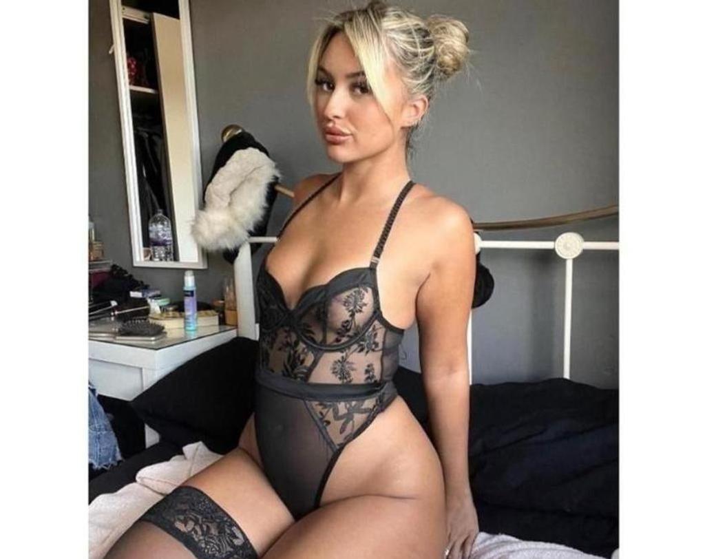  is Female Escorts. | Manchester | United Kingdom | United Kingdom | scarletamour.com 