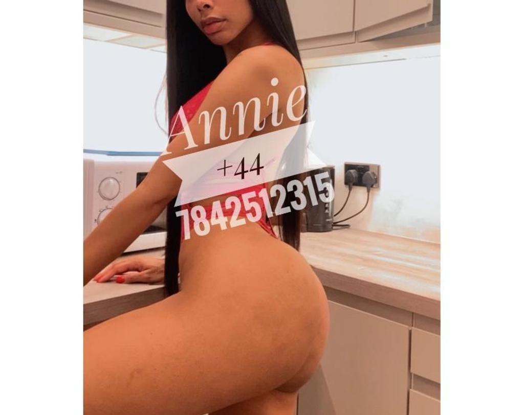  is Female Escorts. | Leeds | United Kingdom | United Kingdom | scarletamour.com 