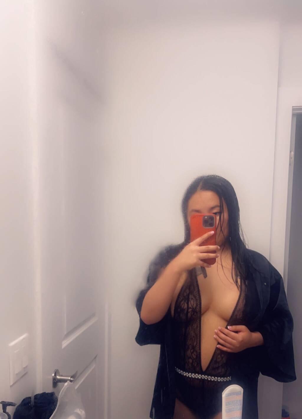 Annaliza is Female Escorts. | Toronto | Ontario | Canada | scarletamour.com 