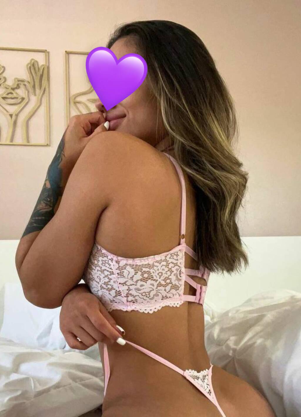 Kim is Female Escorts. | Montreal | Quebec | Canada | scarletamour.com 