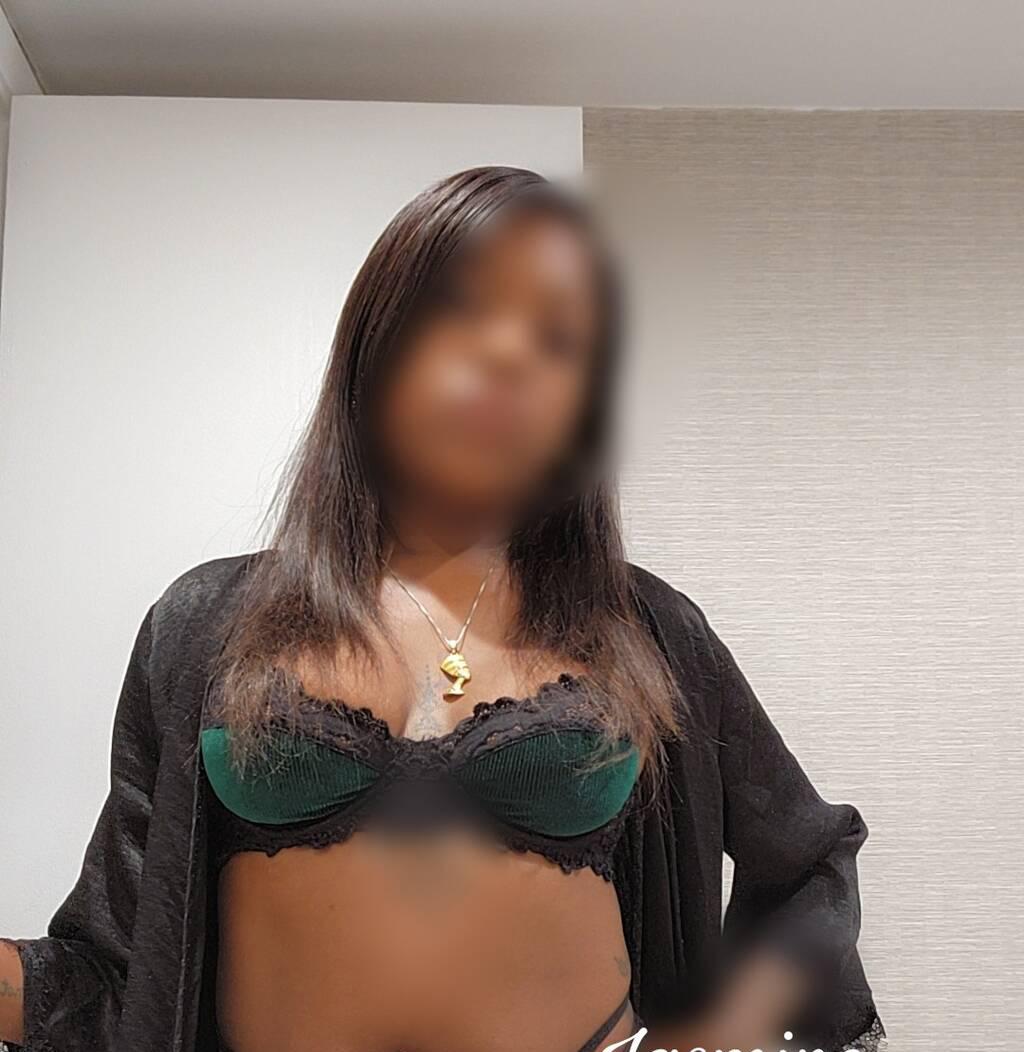 Jasmine is Female Escorts. | Kitchener | Ontario | Canada | scarletamour.com 