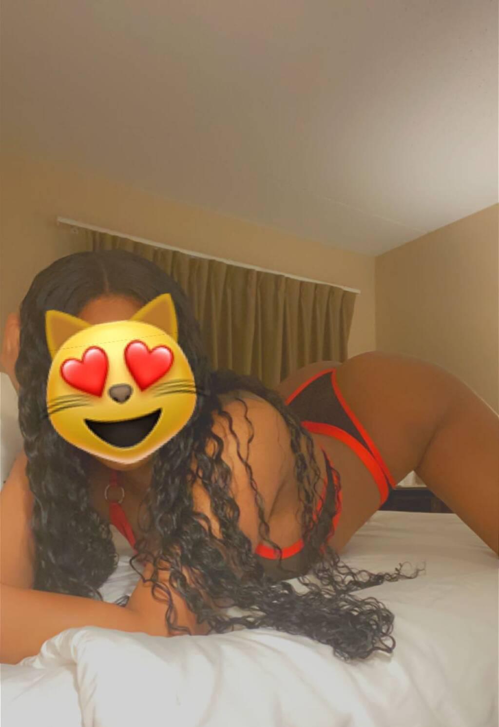 Chanel is Female Escorts. | Owen Sound | Ontario | Canada | scarletamour.com 