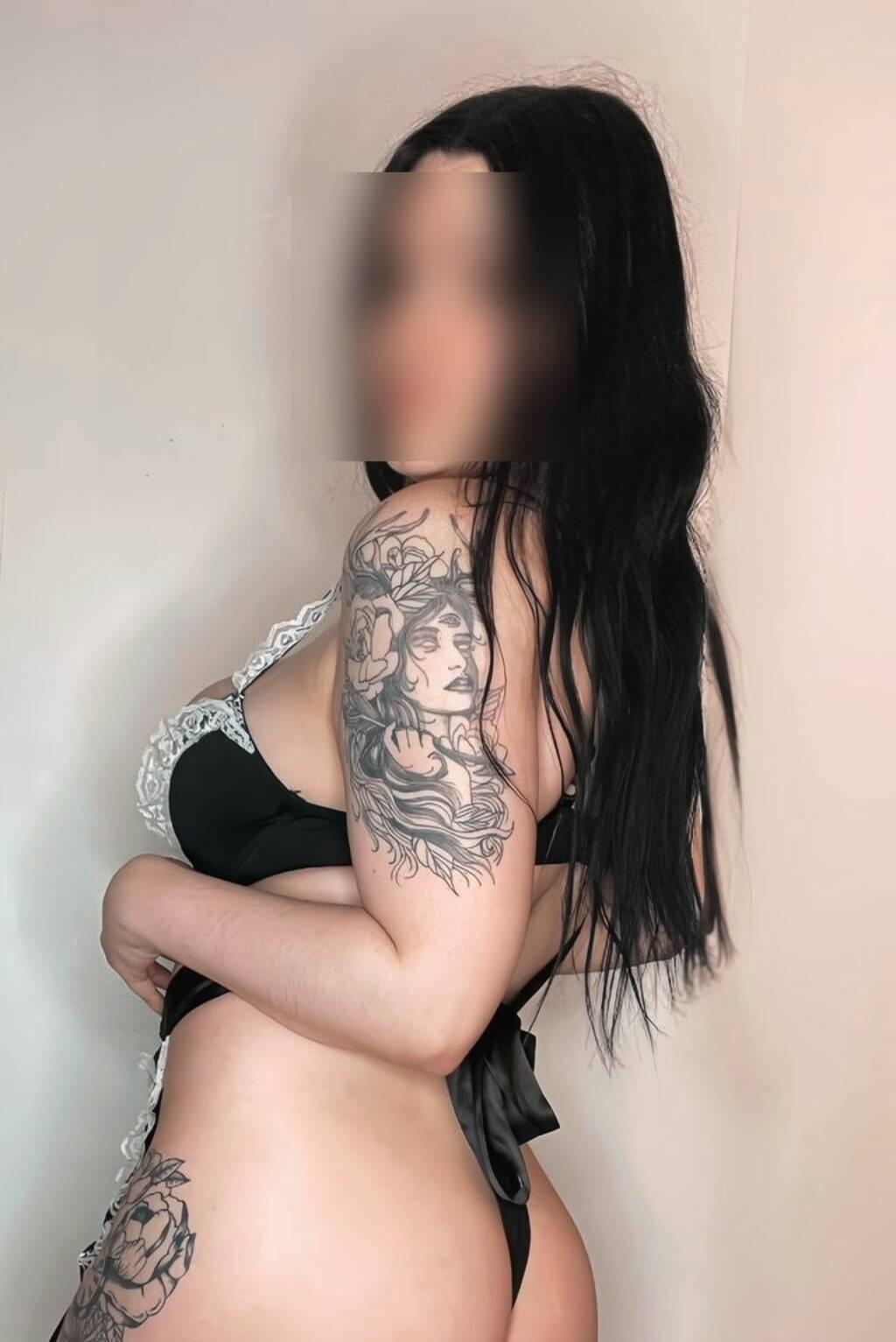 Lauren is Female Escorts. | Hamilton | Ontario | Canada | scarletamour.com 