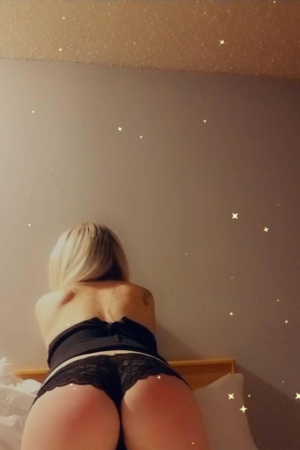 SKarlyy is Female Escorts. | Regina | Saskatchewan | Canada | scarletamour.com 