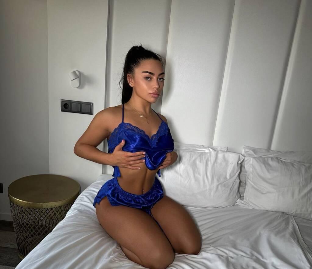 Carmen is Female Escorts. | Barrie | Ontario | Canada | scarletamour.com 