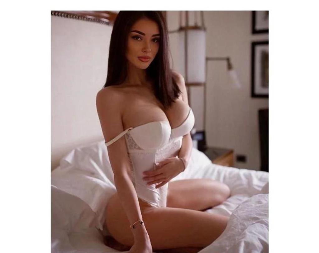  is Female Escorts. | East Midlands | United Kingdom | United Kingdom | scarletamour.com 