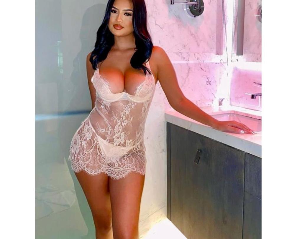  is Female Escorts. | Essex | United Kingdom | United Kingdom | scarletamour.com 