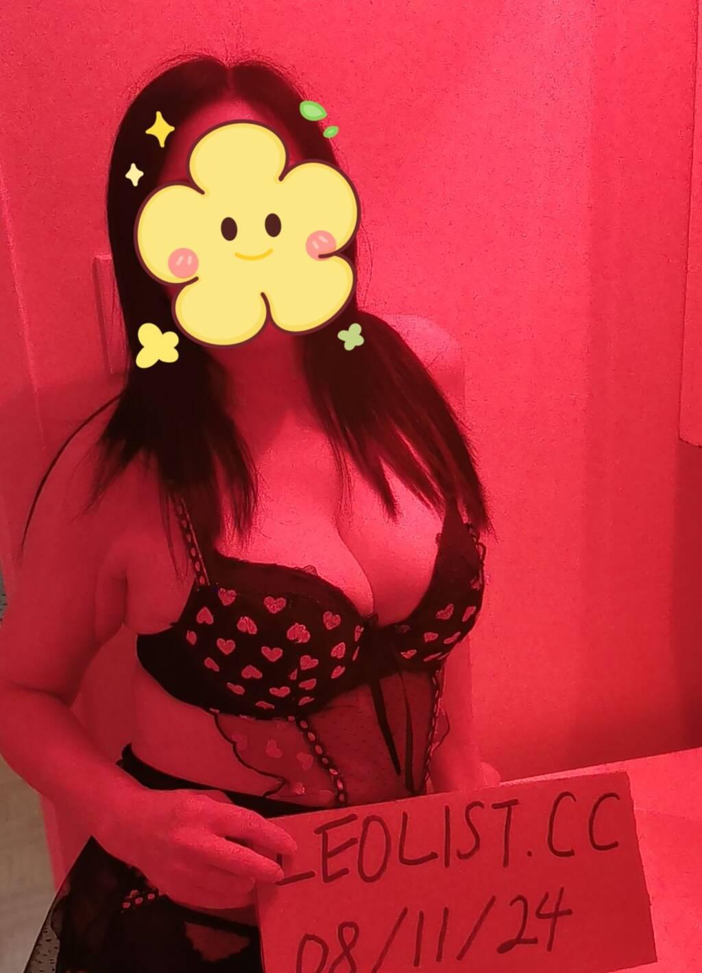 Luna is Female Escorts. | Toronto | Ontario | Canada | scarletamour.com 