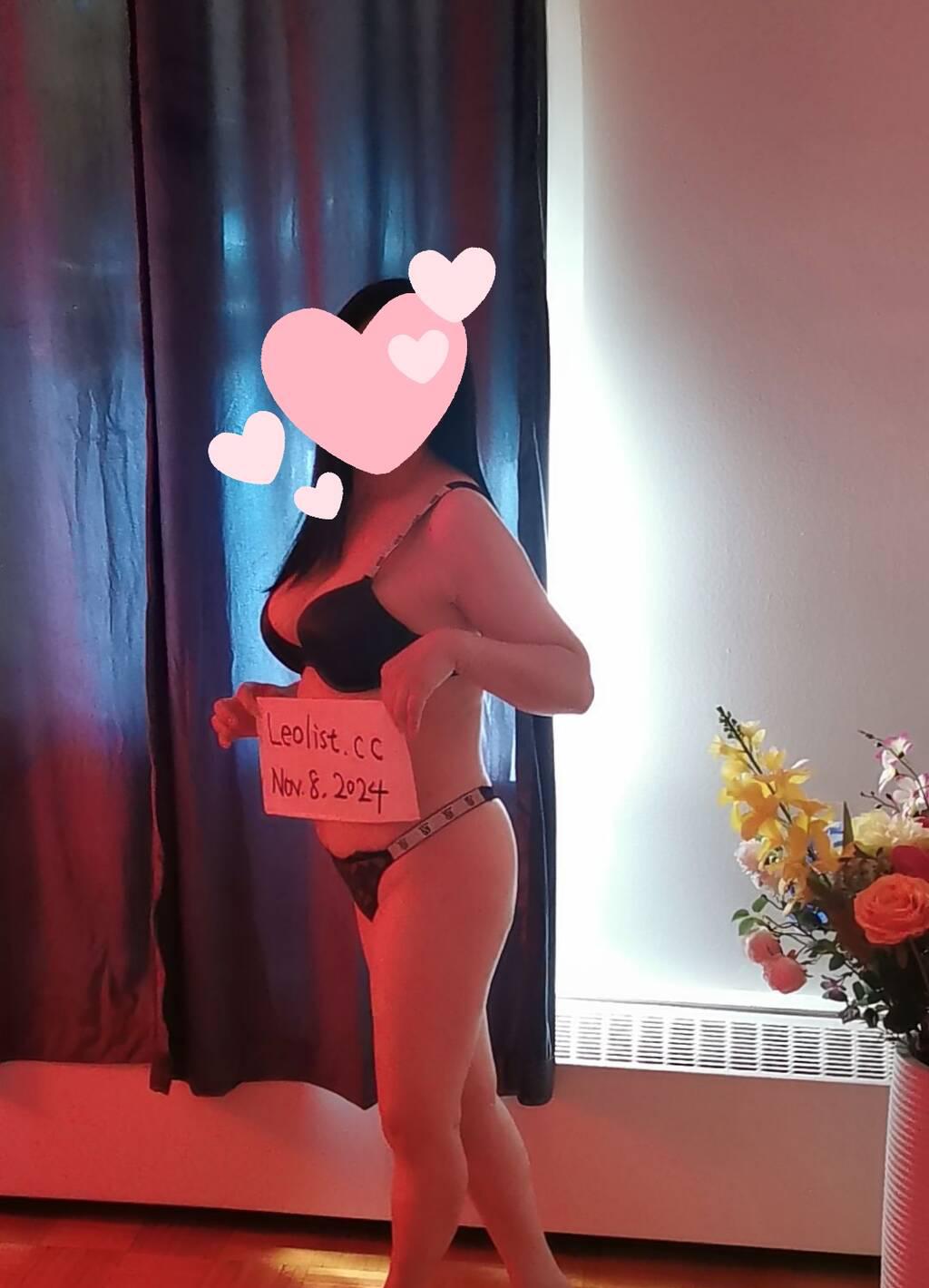 Luna is Female Escorts. | Toronto | Ontario | Canada | scarletamour.com 