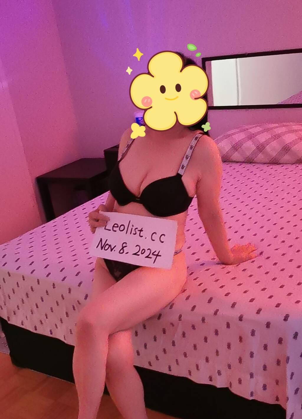 Luna is Female Escorts. | Toronto | Ontario | Canada | scarletamour.com 