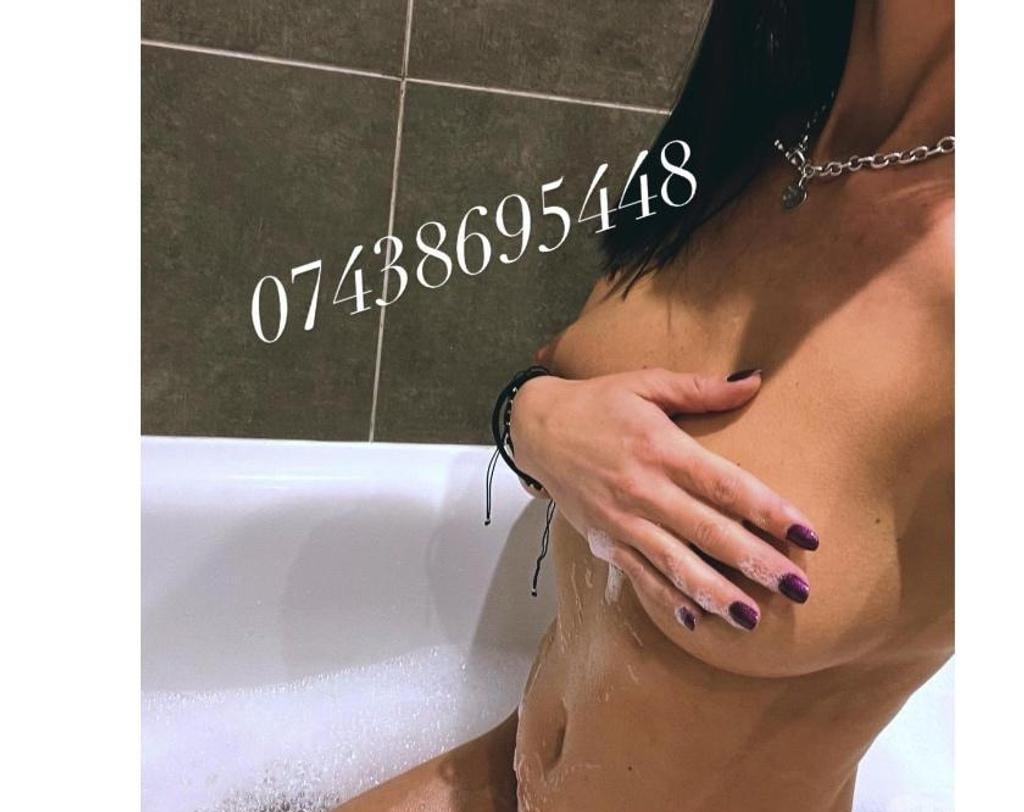  is Female Escorts. | Cambridge | United Kingdom | United Kingdom | scarletamour.com 