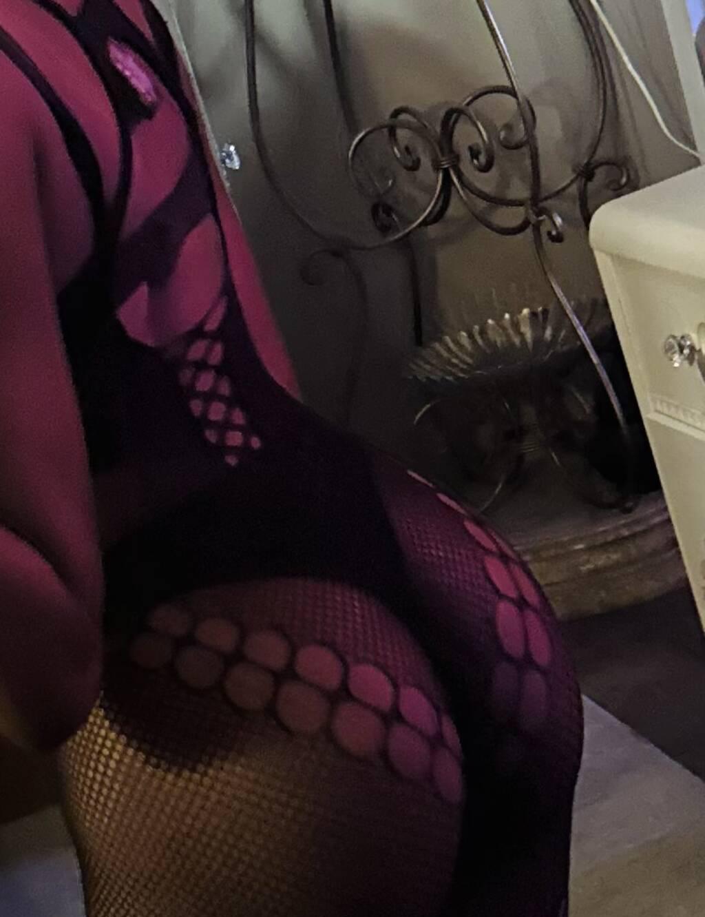 Jasmyne is Female Escorts. | Calgary | Alberta | Canada | scarletamour.com 