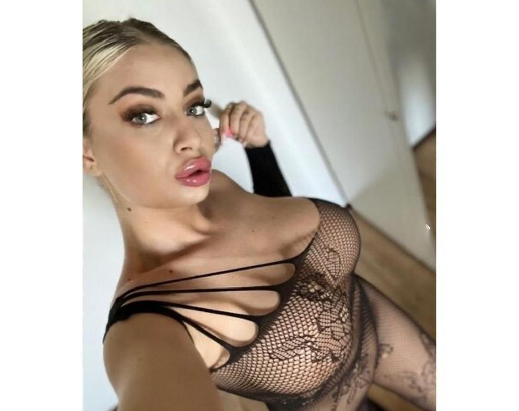  is Female Escorts. | Edinburgh | United Kingdom | United Kingdom | scarletamour.com 