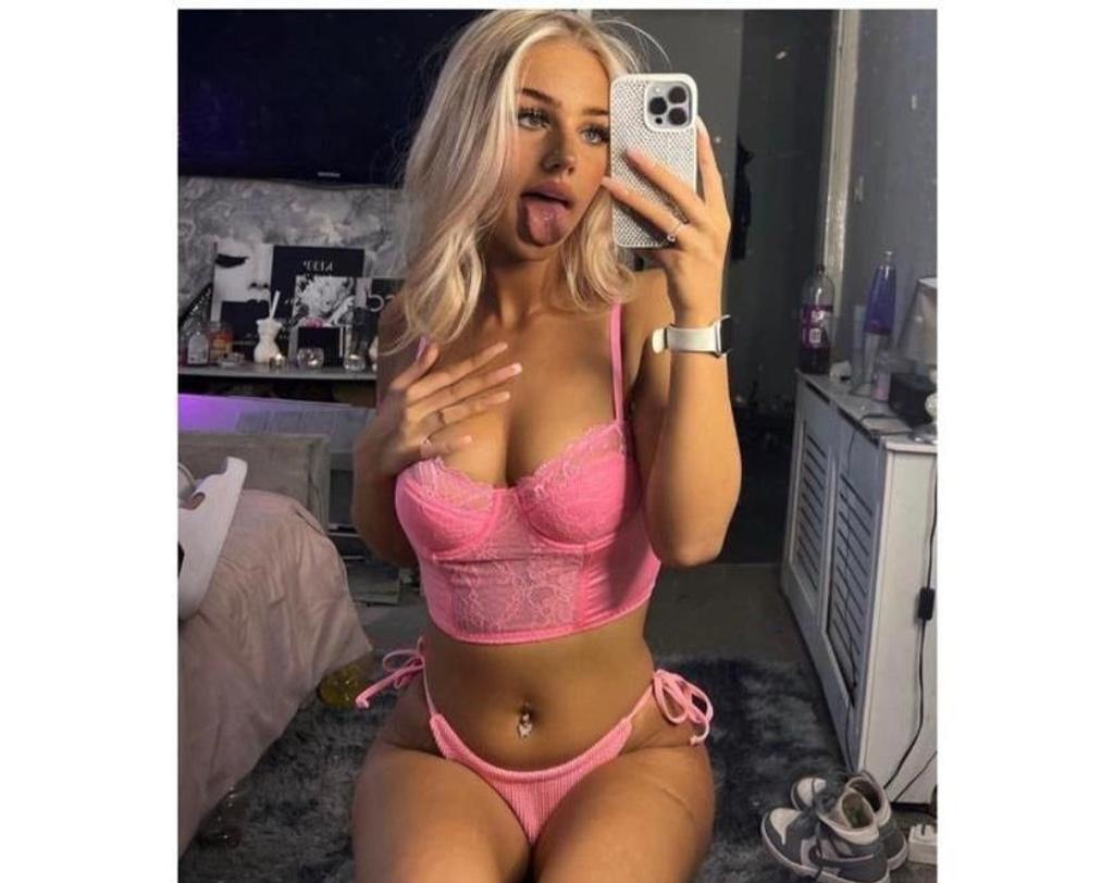  is Female Escorts. | Devon | United Kingdom | United Kingdom | scarletamour.com 