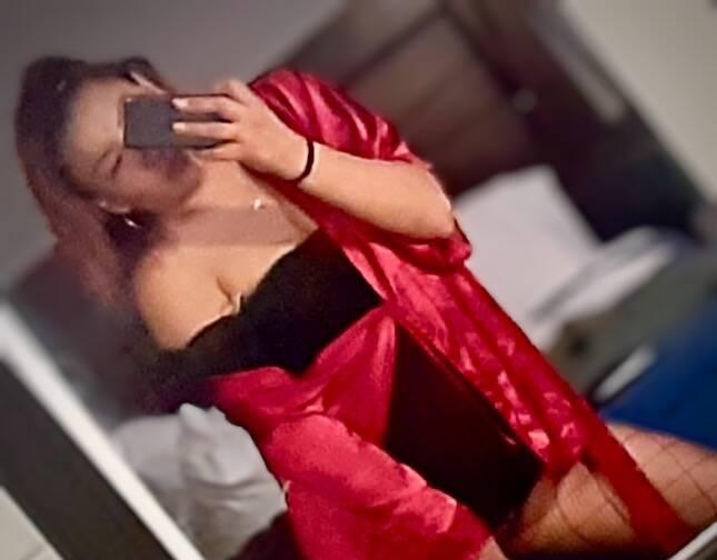 Amber lynn is Female Escorts. | London | Ontario | Canada | scarletamour.com 