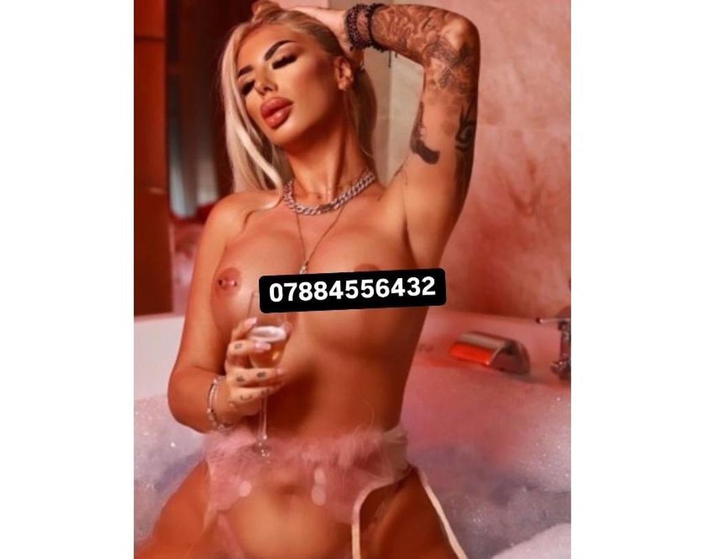  is Female Escorts. | Edinburgh | United Kingdom | United Kingdom | scarletamour.com 