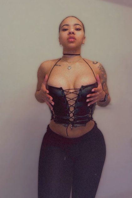  is Female Escorts. | Minneapolis / St. Paul | Minnesota | United States | scarletamour.com 