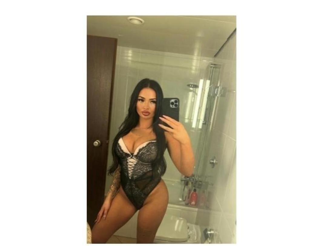  is Female Escorts. | Leeds | United Kingdom | United Kingdom | scarletamour.com 