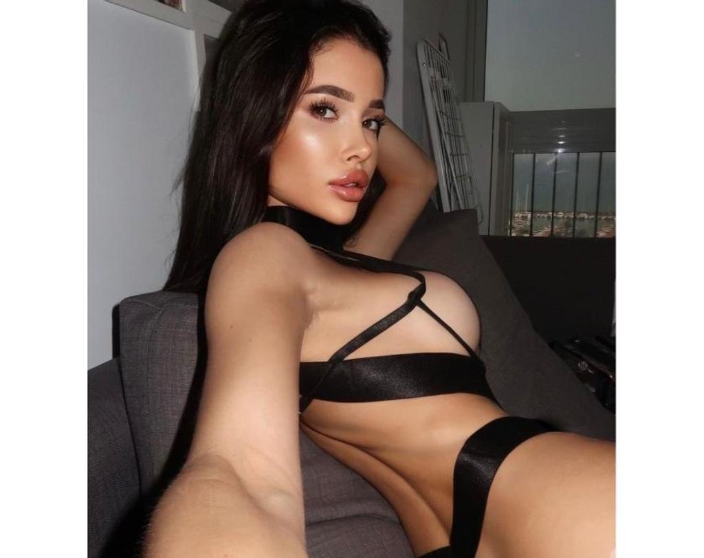  is Female Escorts. | Aberdeen | United Kingdom | United Kingdom | scarletamour.com 