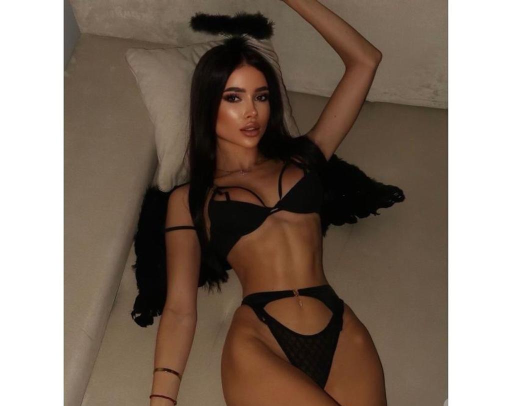  is Female Escorts. | London | United Kingdom | United Kingdom | scarletamour.com 