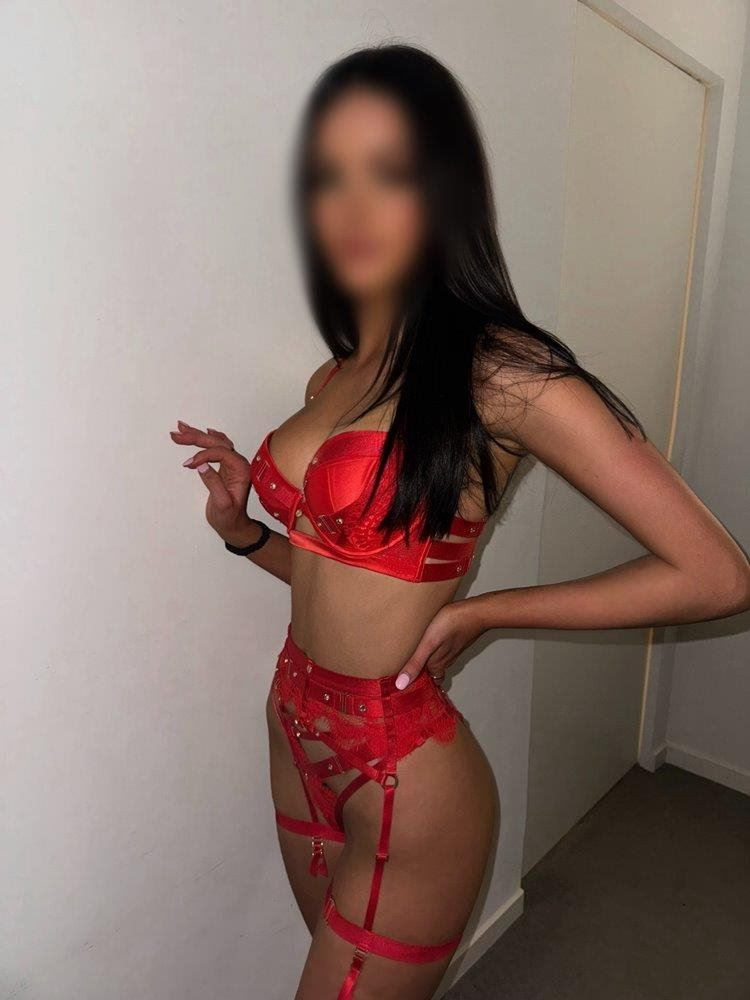 Victoria Cartier is Female Escorts. | Perth | Australia | Australia | scarletamour.com 