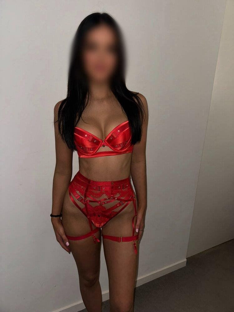 Victoria Cartier is Female Escorts. | Perth | Australia | Australia | scarletamour.com 