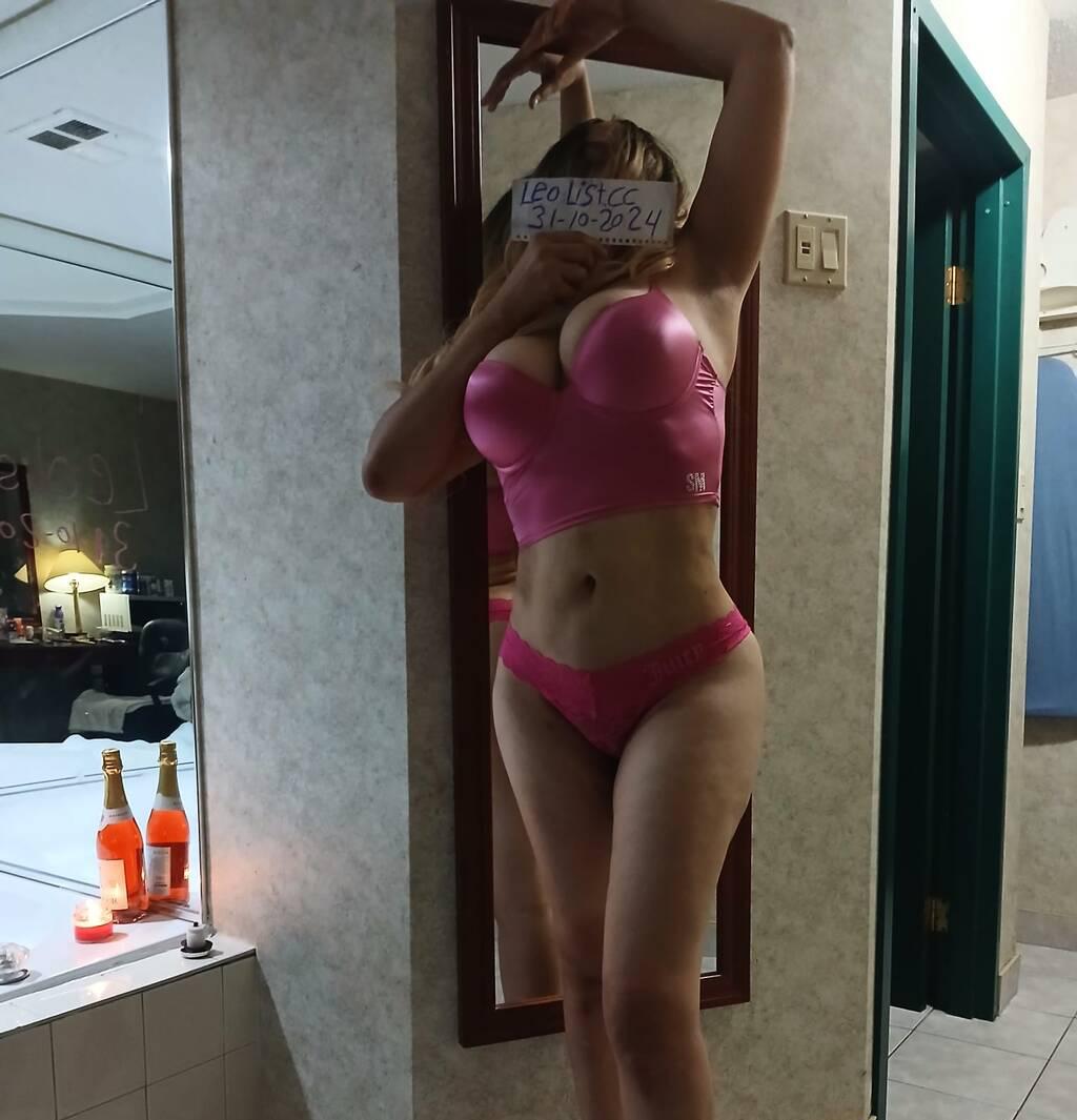 Zara is Female Escorts. | Barrie | Ontario | Canada | scarletamour.com 