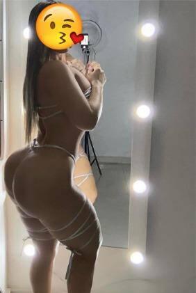 BARBIE DOLL is Female Escorts. | London | Ontario | Canada | scarletamour.com 