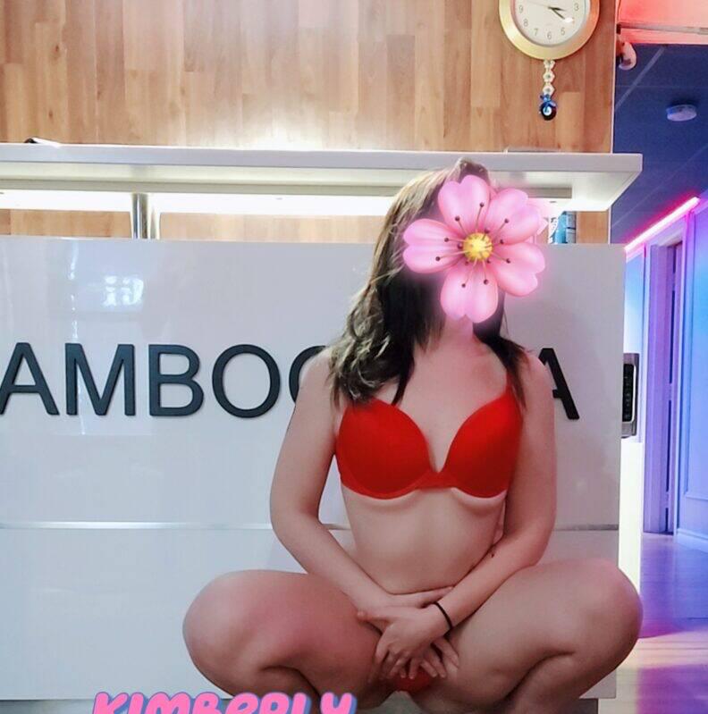 Kimberly is Female Escorts. | London | Ontario | Canada | scarletamour.com 