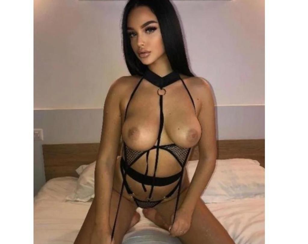  is Female Escorts. | Leeds | United Kingdom | United Kingdom | scarletamour.com 