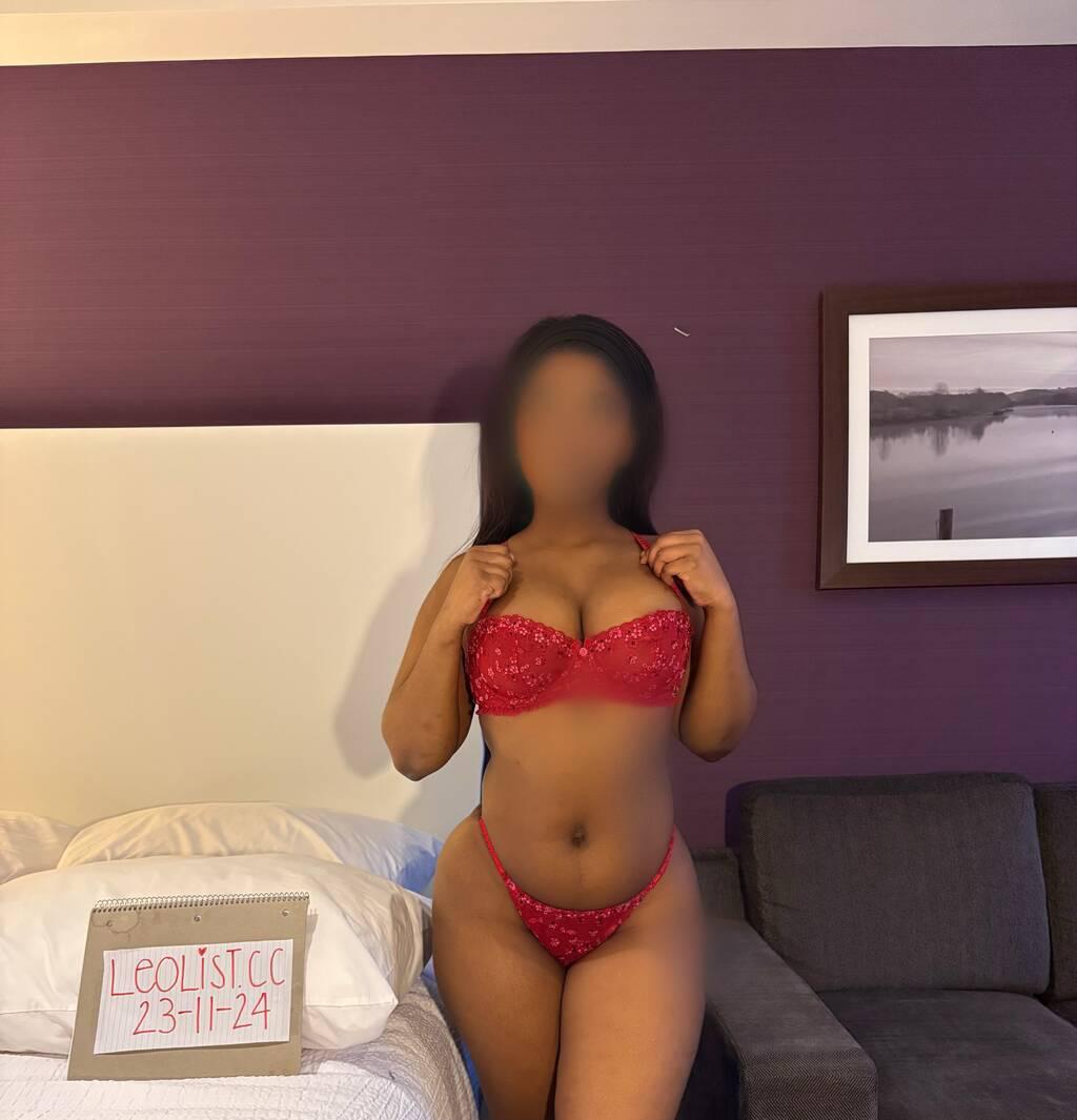 camila is Female Escorts. | Quebec City | Quebec | Canada | scarletamour.com 