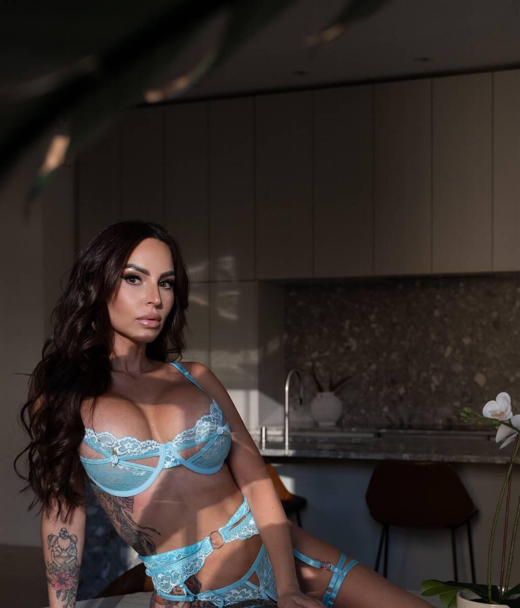 Angie Martinez is Female Escorts. | Edmonton | Alberta | Canada | scarletamour.com 