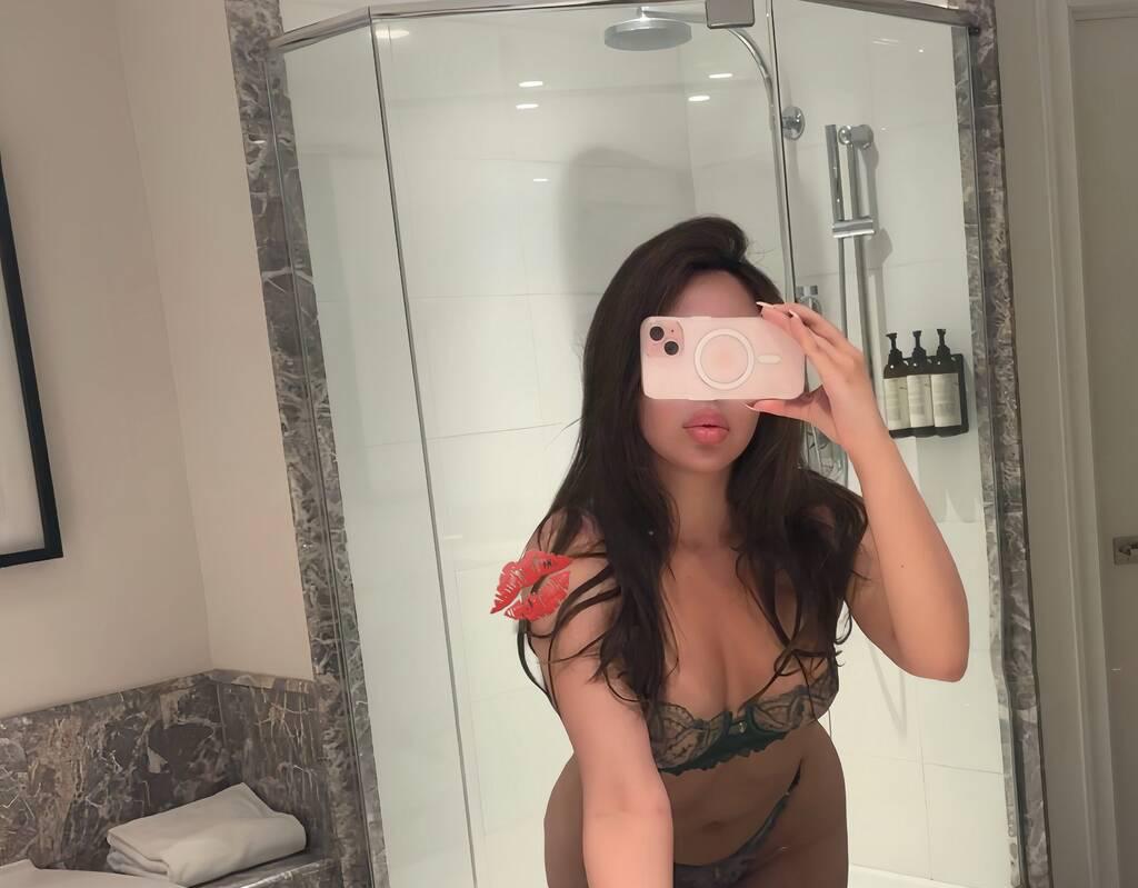 Rachel Blum is Female Escorts. | Quebec City | Quebec | Canada | scarletamour.com 