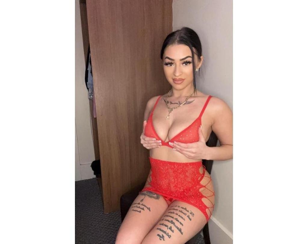  is Female Escorts. | London | United Kingdom | United Kingdom | scarletamour.com 