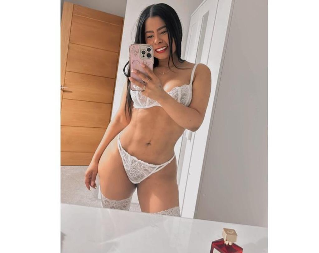  is Female Escorts. | Wales | United Kingdom | United Kingdom | scarletamour.com 