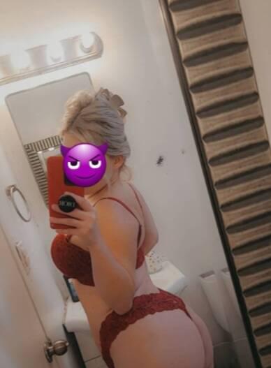 Lillie is Female Escorts. | Moncton | New Brunswick | Canada | scarletamour.com 