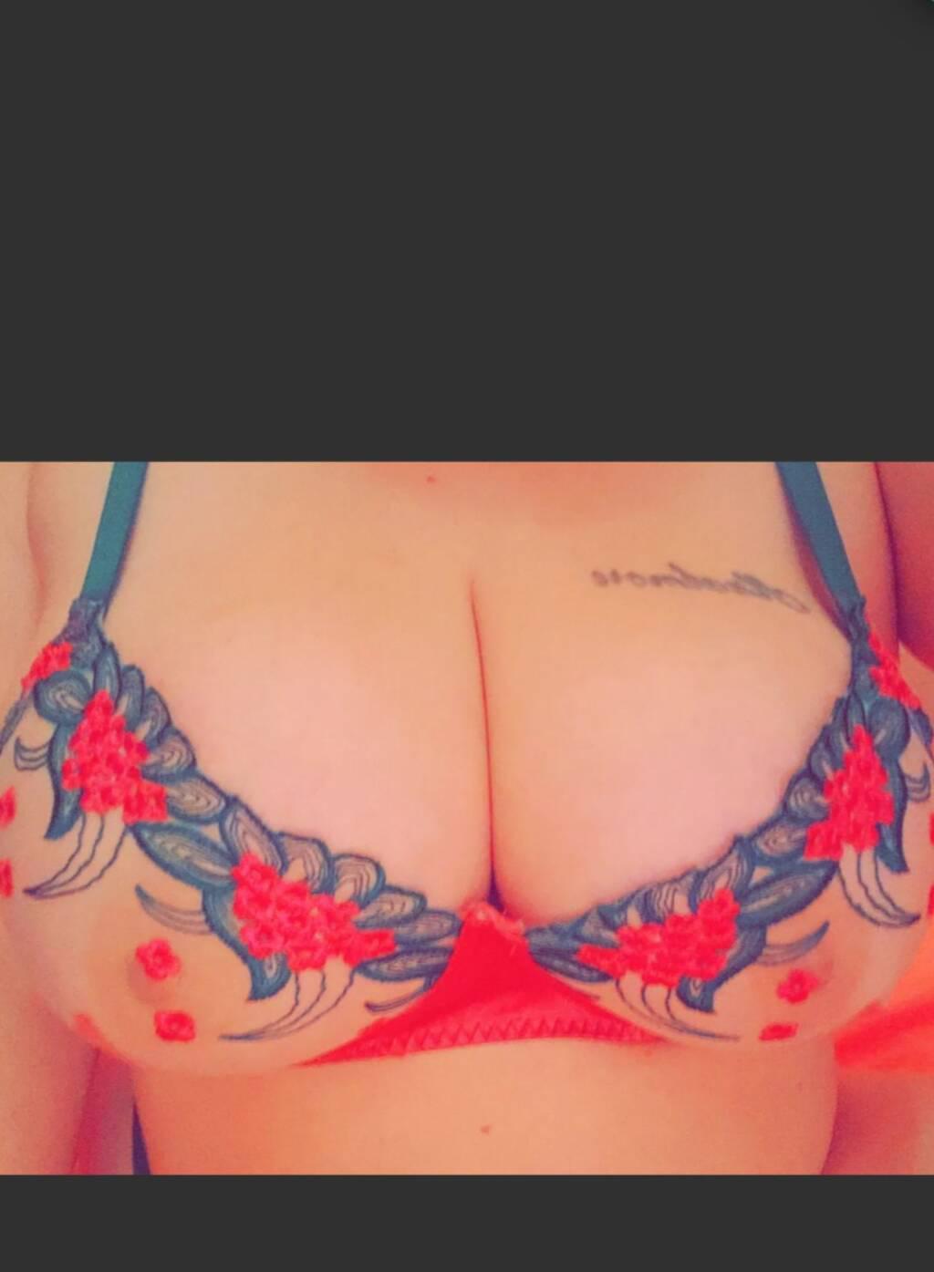 Kitana is Female Escorts. | Quebec City | Quebec | Canada | scarletamour.com 