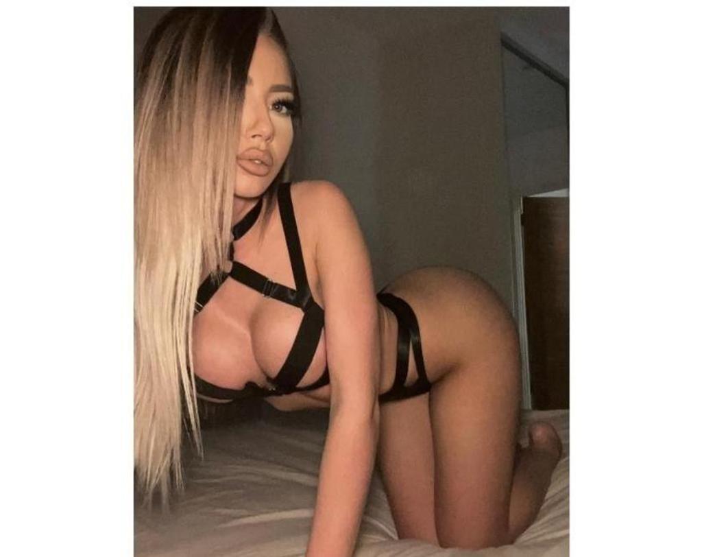  is Female Escorts. | East Midlands | United Kingdom | United Kingdom | scarletamour.com 