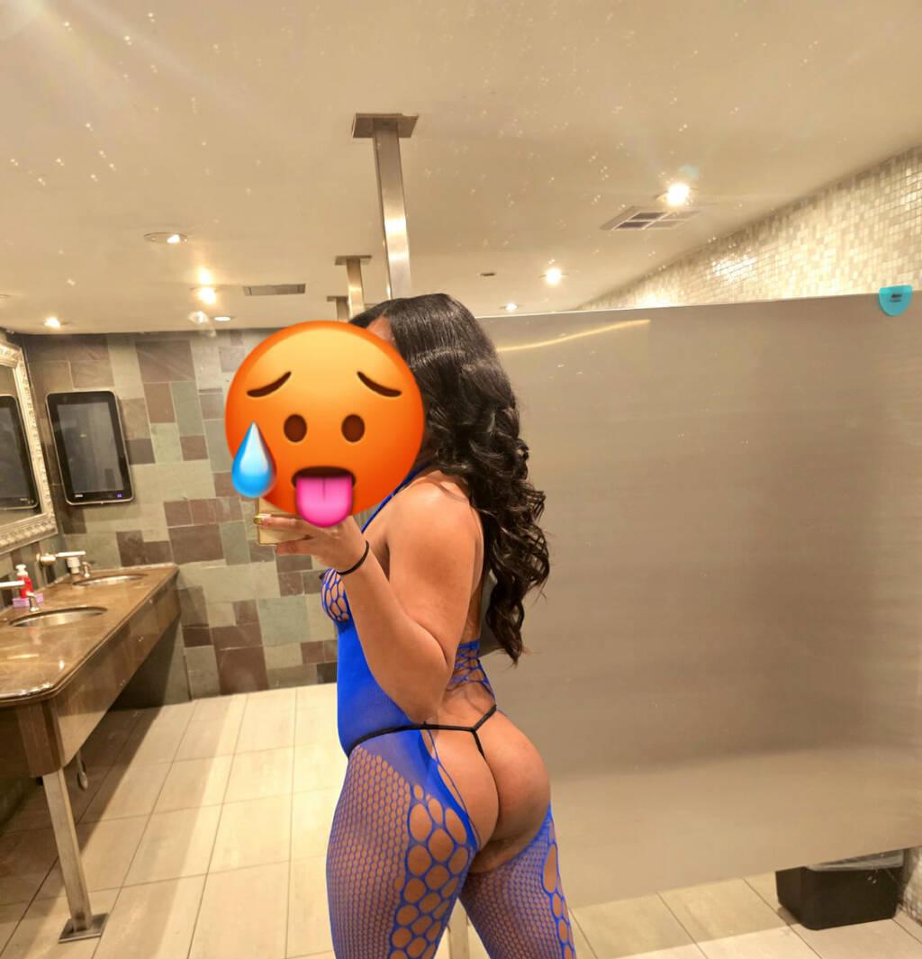 Kandy is Female Escorts. | windsor | Ontario | Canada | scarletamour.com 