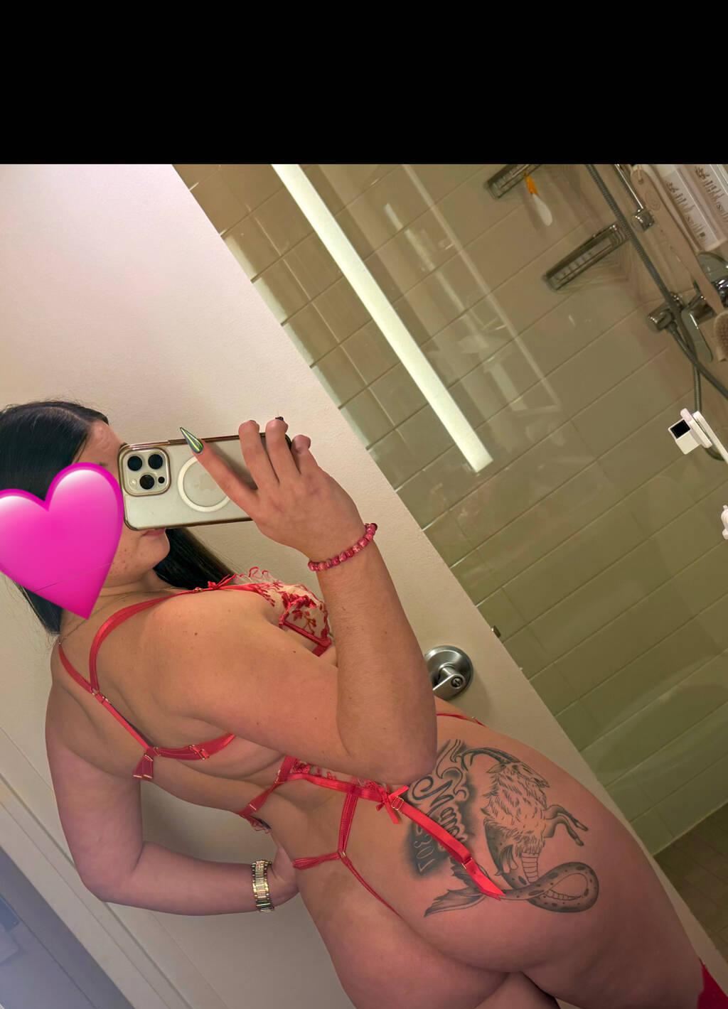 Roxy fantasy is Female Escorts. | Niagara | Ontario | Canada | scarletamour.com 