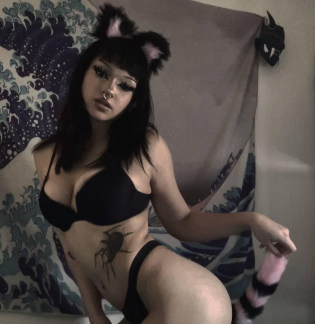 Baby Goth is Female Escorts. | Montreal | Quebec | Canada | scarletamour.com 