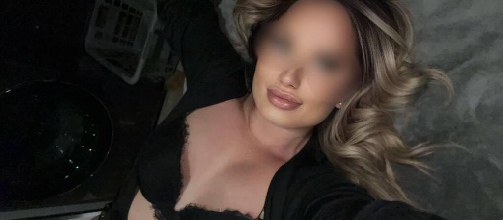 Leighla Luxxx is Female Escorts. | Lethbridge | Alberta | Canada | scarletamour.com 