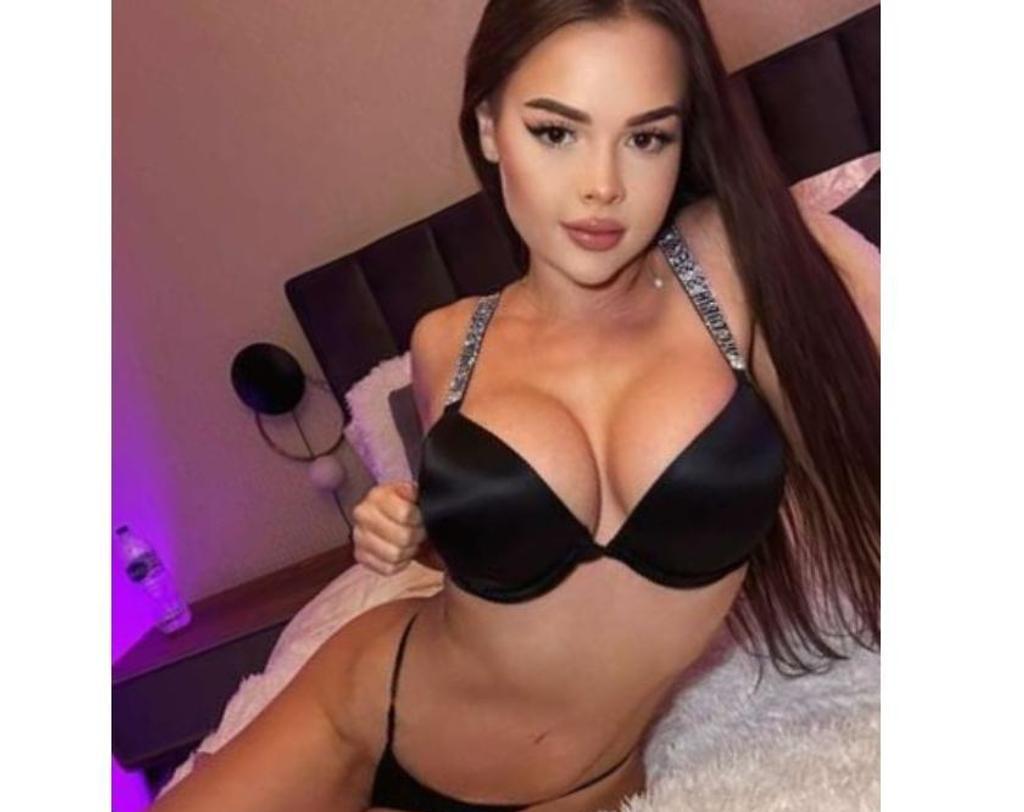  is Female Escorts. | London | United Kingdom | United Kingdom | scarletamour.com 