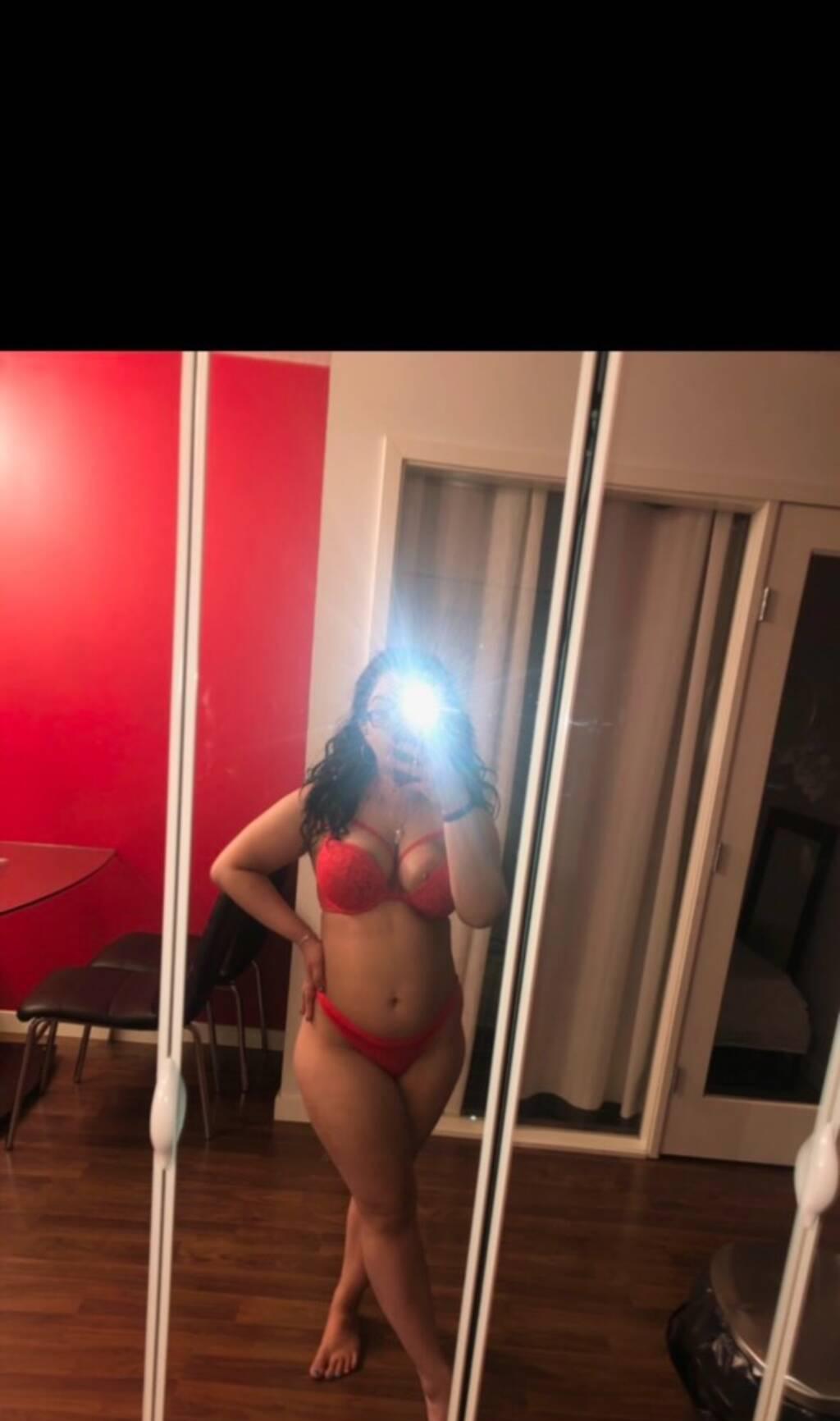 Sophia is Female Escorts. | Vancouver | British Columbia | Canada | scarletamour.com 