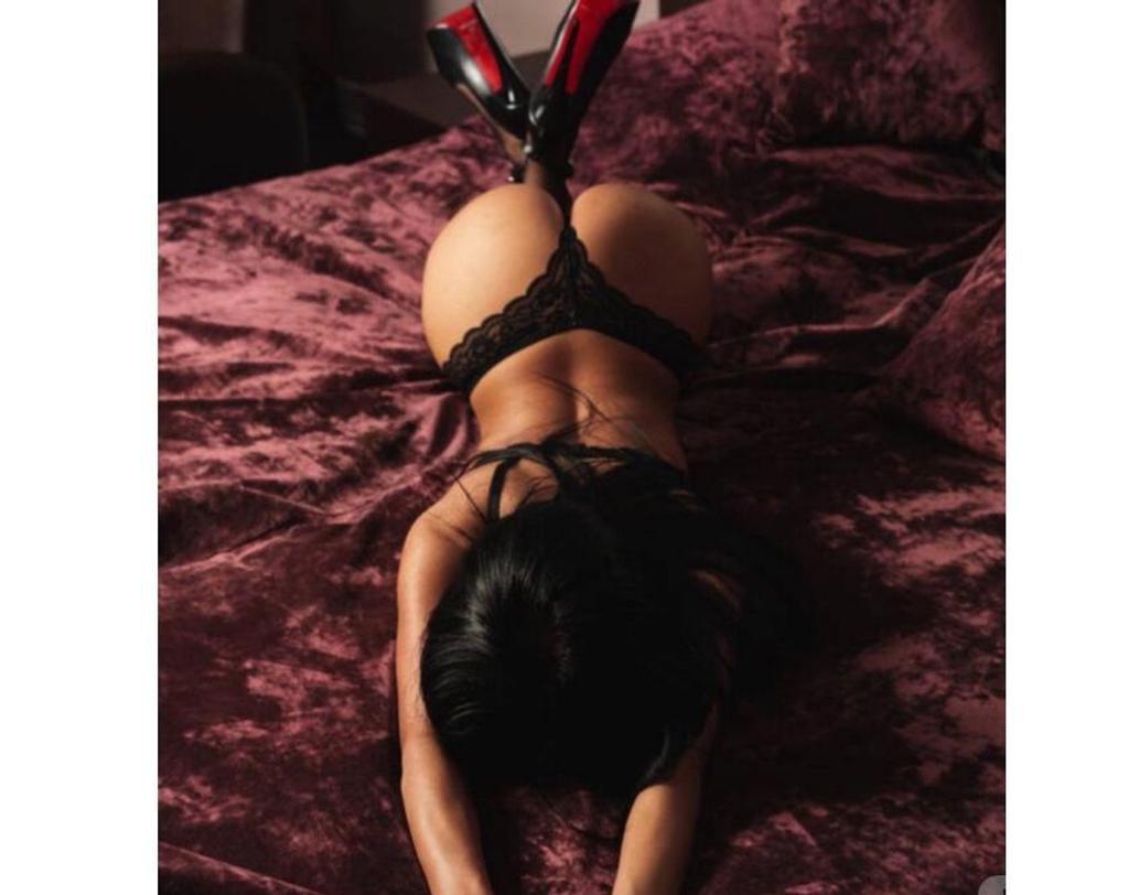  is Female Escorts. | Edinburgh | United Kingdom | United Kingdom | scarletamour.com 