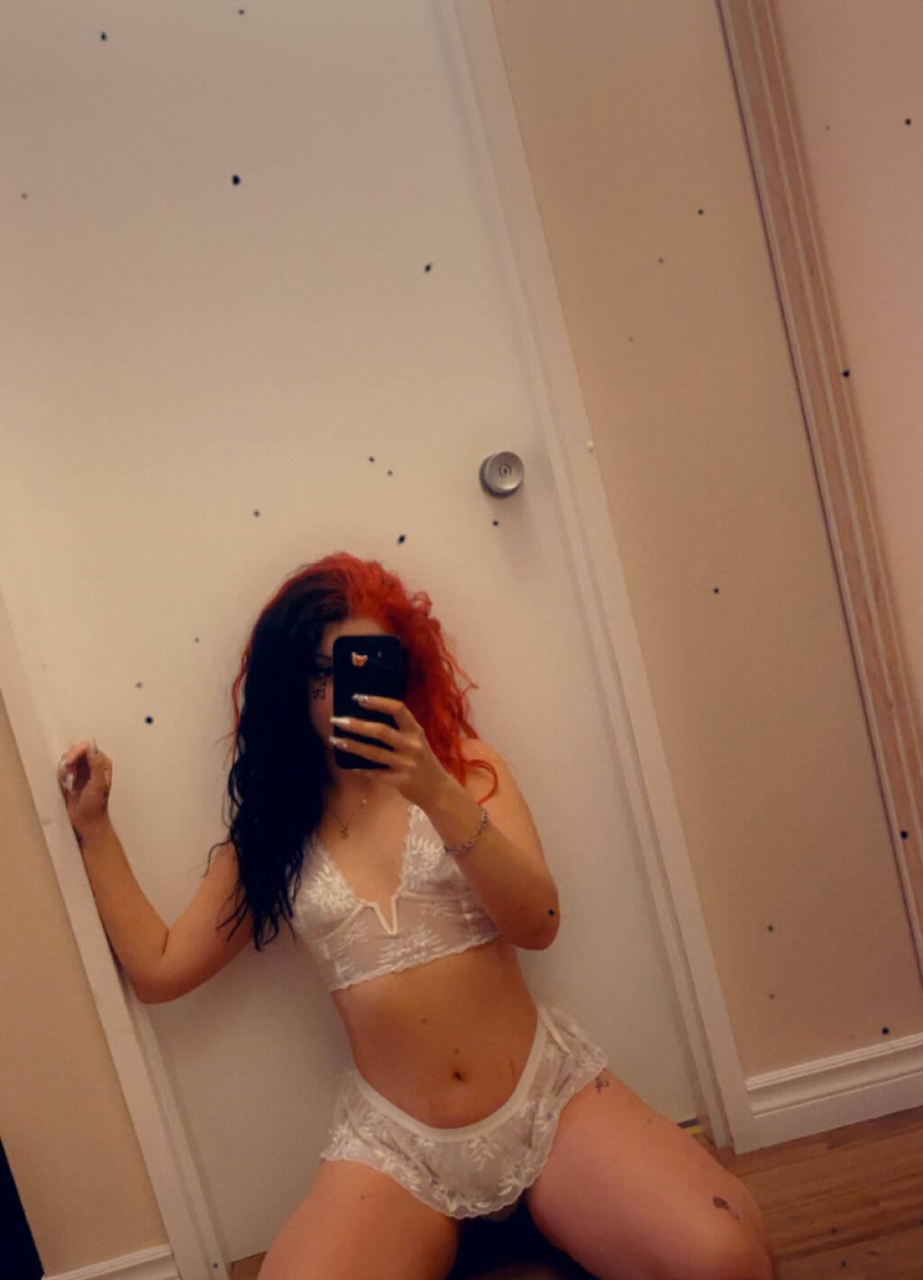 Framboise is Female Escorts. | Trois Rivieres | Quebec | Canada | scarletamour.com 